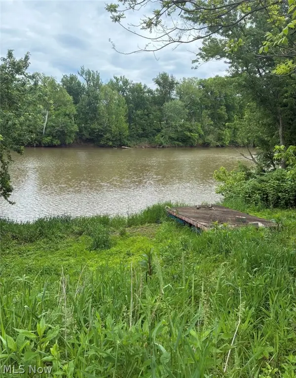 5973 Elizabeth Pike, Elizabeth, WV 26143