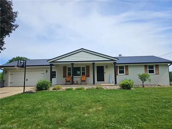 9729 Sommerville Street, Louisville, OH 44641