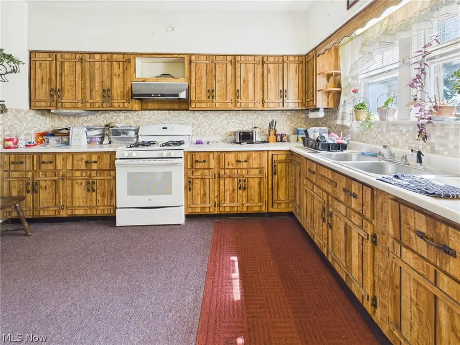 927 32nd Street, Parkersburg, WV 26104 - #2