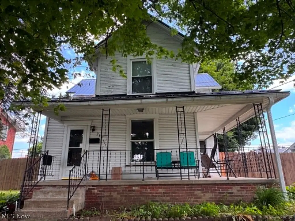 284 2nd Sw Street, Carrollton, OH 44615 - #1