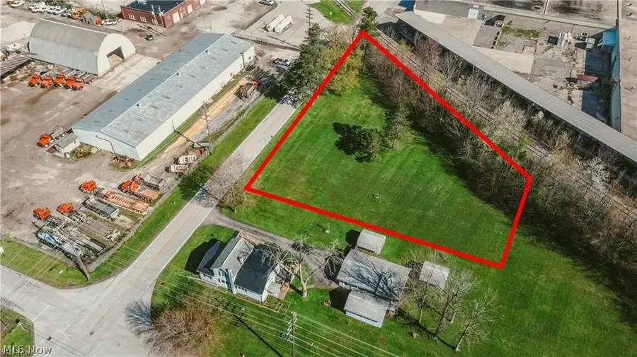 S Sycamore Street, Jefferson, OH 44047 - #2