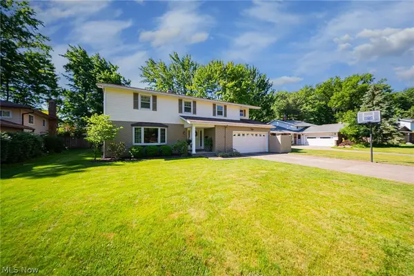 27631 Edgepark Boulevard, North Olmsted, OH 44070
