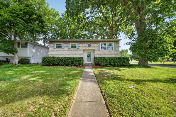 466 Colgate Avenue, Elyria, OH 44035