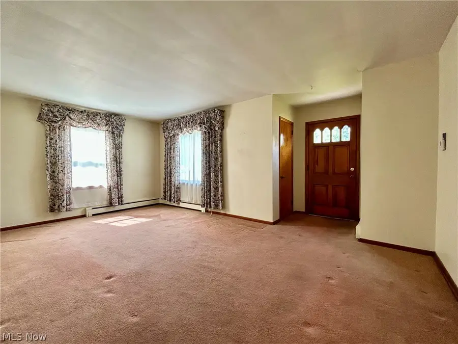 3241 Estates Circle, Youngstown, OH 44511 - #2