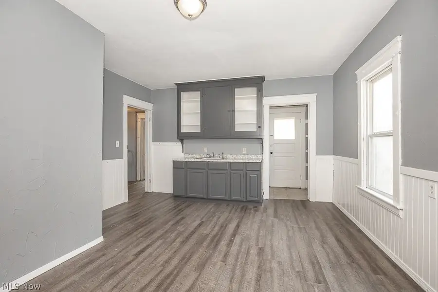 5604 Linton Avenue, Cleveland, OH 44105 - #2