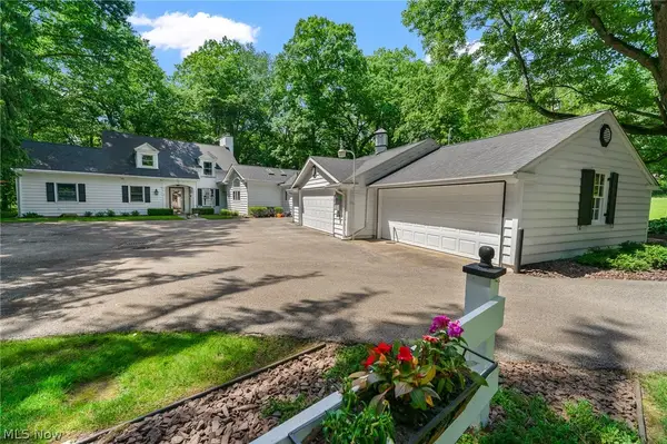 40 Redfern Drive, Youngstown, OH 44505