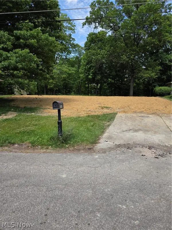 1065 Rosealee Avenue, Elyria, OH 44035