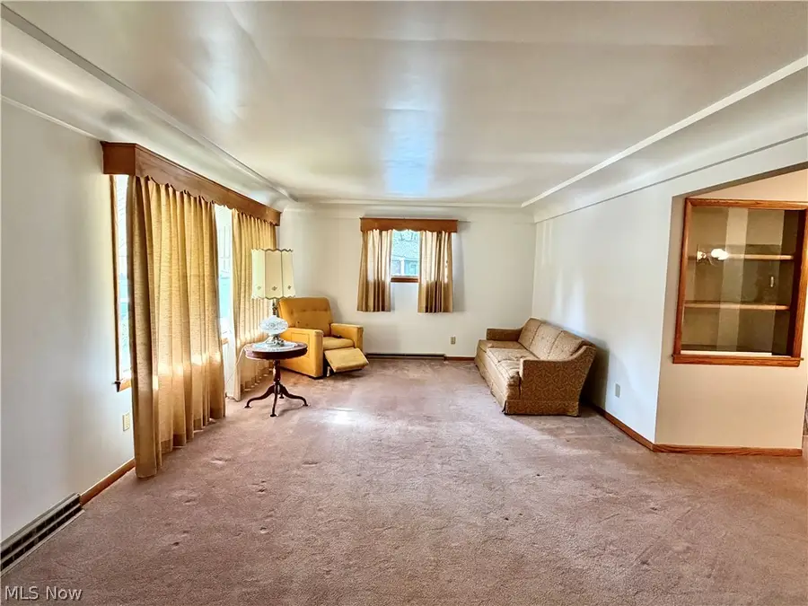 860 Adelaide Ne Avenue, Warren, OH 44483 - #3