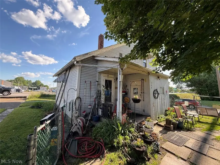 104 Chestnut Street, Coshocton, OH 43812 - #2