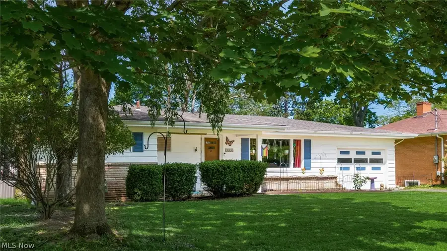 2525 Geneva Drive, Zanesville, OH 43701 - #2