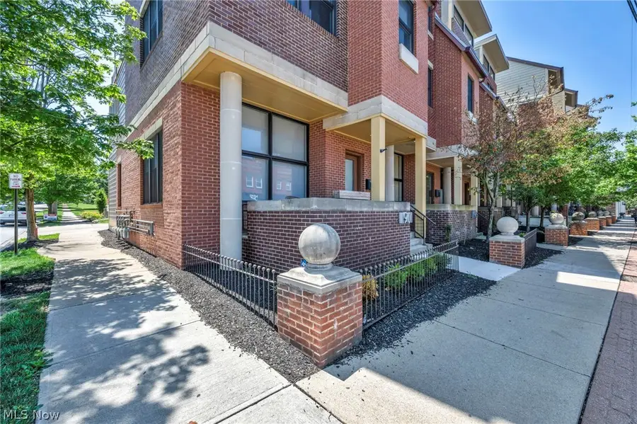 11901 Detroit Avenue, Lakewood, OH 44107 - #2
