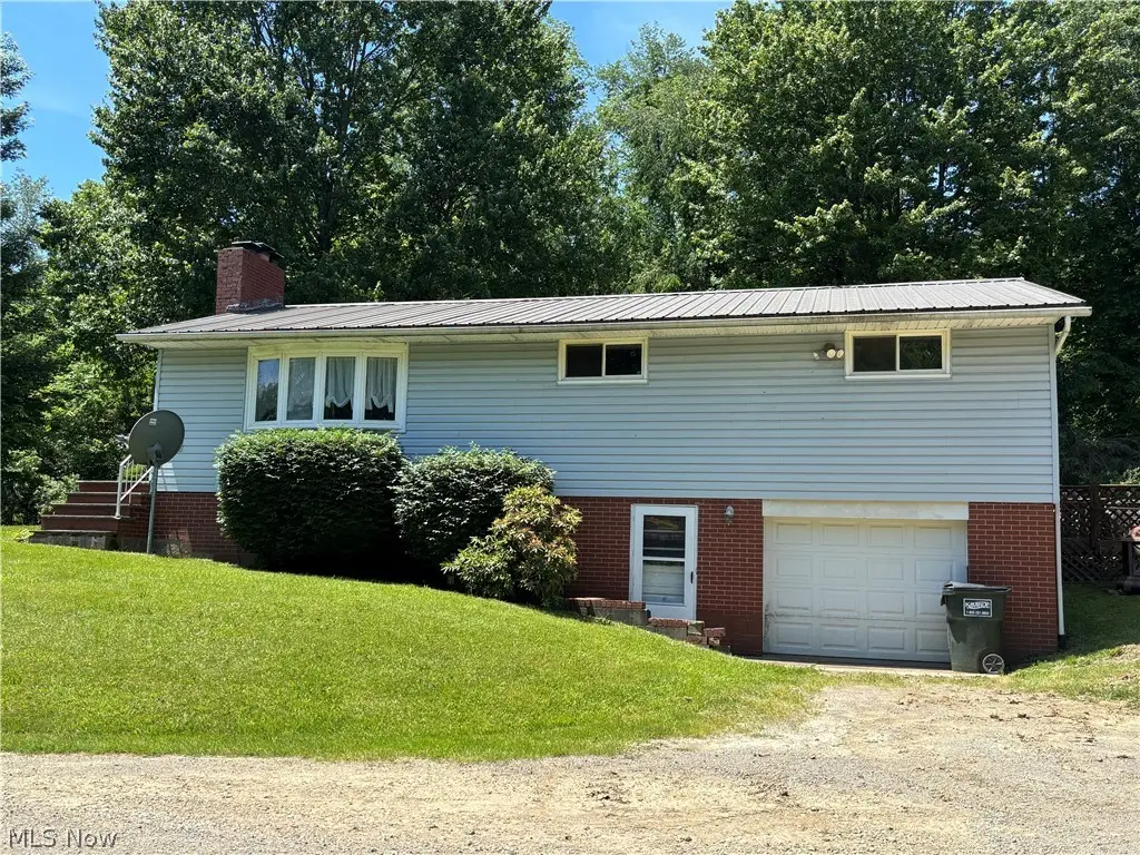 6601 Mapleton Se Street, East Canton, OH 44730 - #1