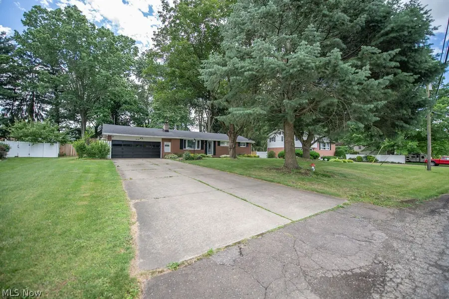 916 Marion Nw Avenue, Massillon, OH 44646 - #3