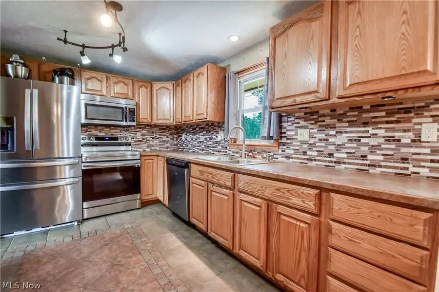 36388 Sunset Drive, Eastlake, OH 44095 - #2