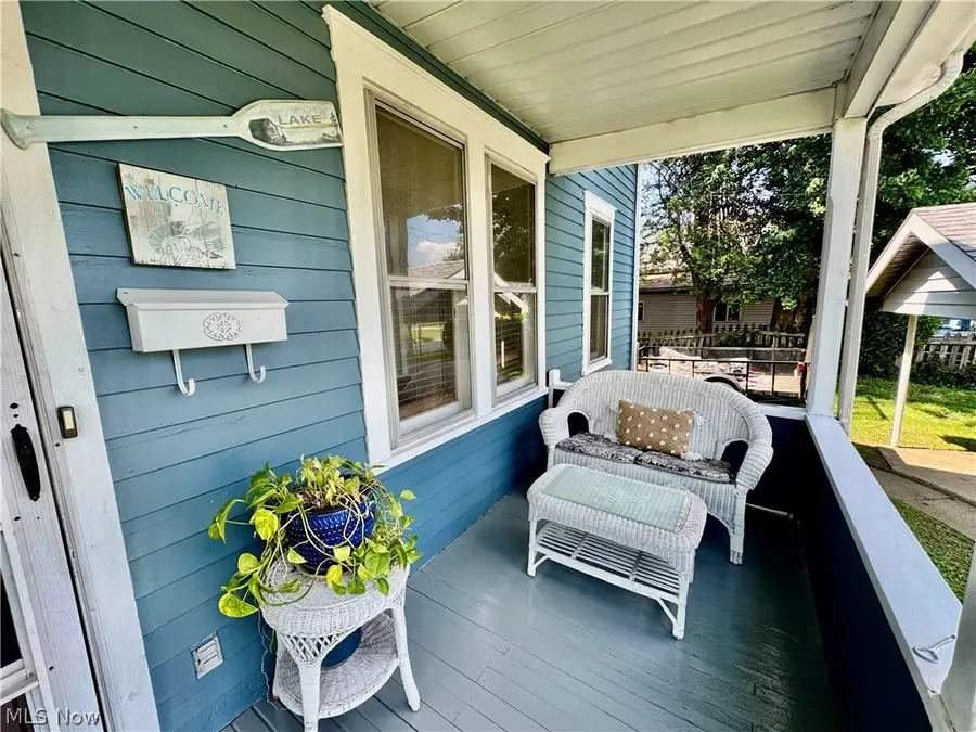 307 Florence Street, Belpre, OH 45714 - #3