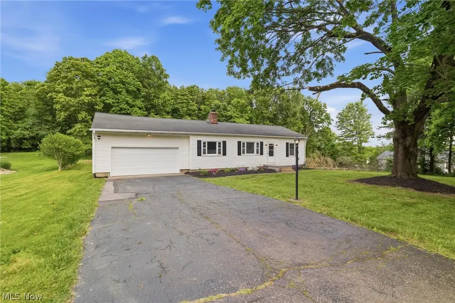 4443 Hilltop Drive, New Franklin, OH 44203 - #2