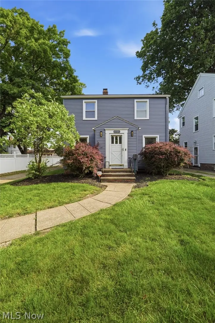 9704 Elsmere Drive, Parma, OH 44130 - #2