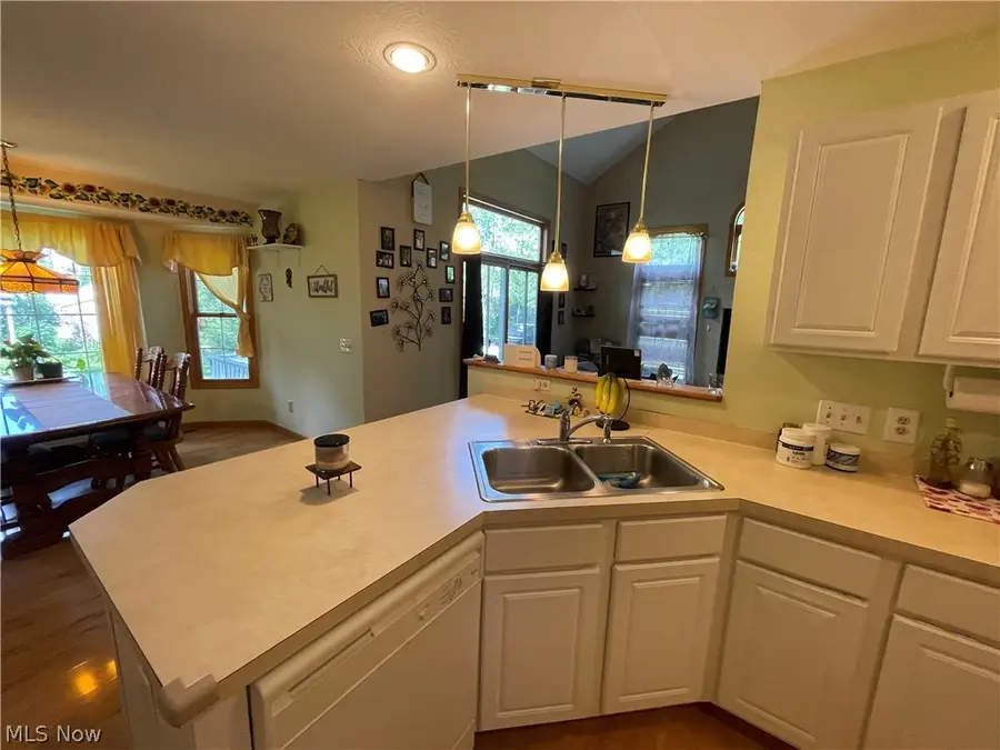 8603 Murray Road, Valley View, OH 44125 - #3