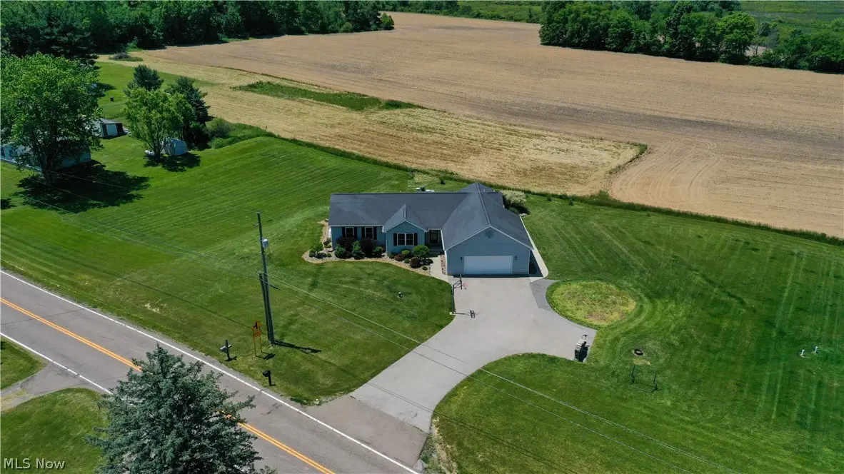 4909 Knox School Road, Homeworth, OH 44634 - #1