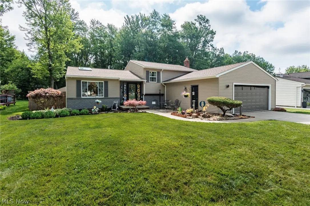 8543 Greenbriar Drive, Olmsted, OH 44138 - #1