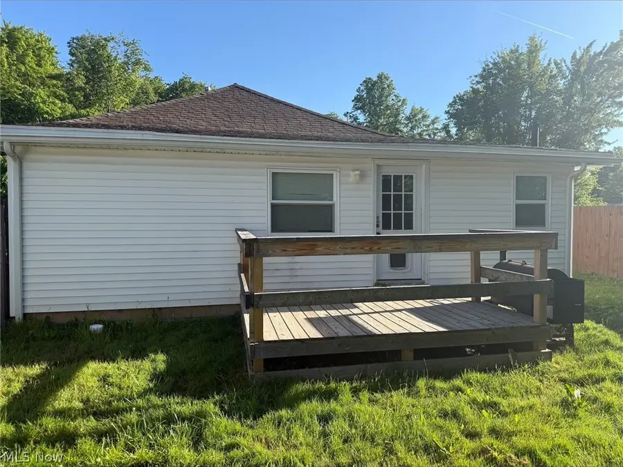 17633 Beach Lane, Lake Milton, OH 44429 - #2