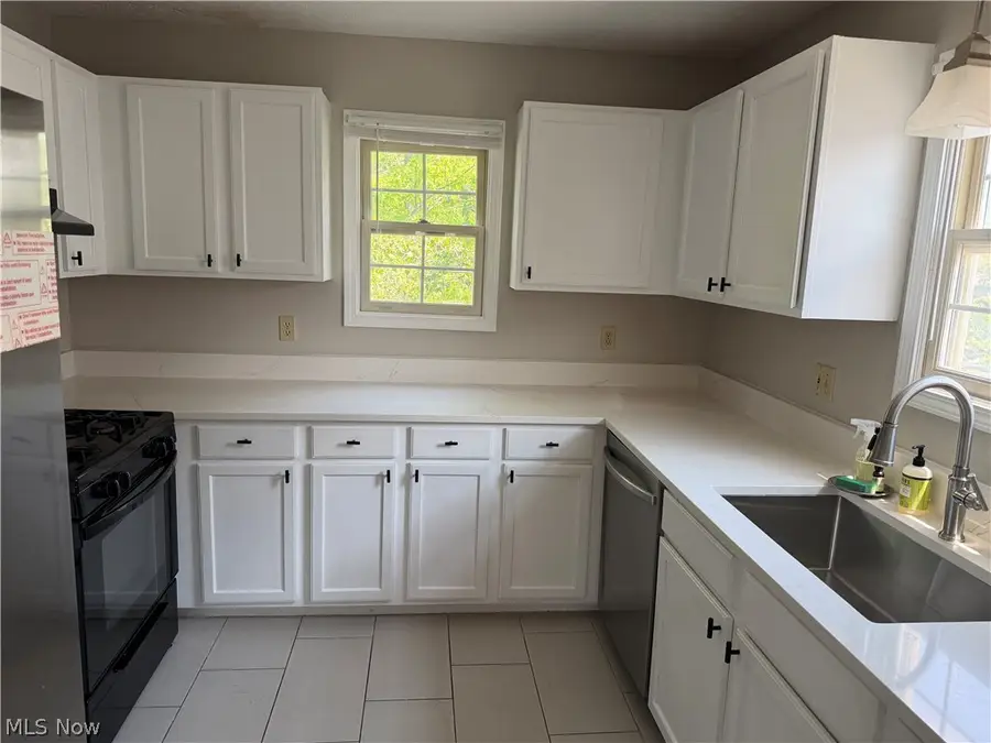 8316 Chester Parkway, Cleveland, OH 44103 - #2