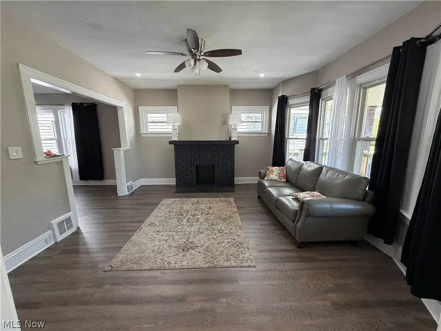 398 E 149th Street, Cleveland, OH 44110 - #3