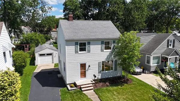 119 Monroe Avenue, Cuyahoga Falls, OH 44221