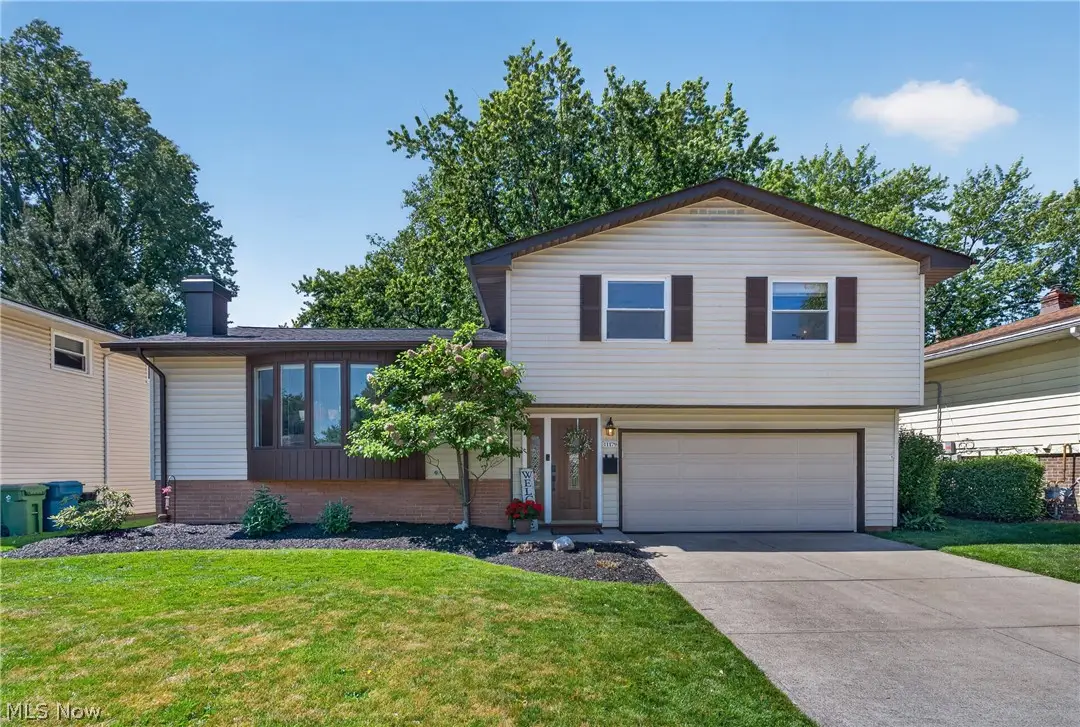 11179 Lafayette Drive, Parma Heights, OH 44130 - #1