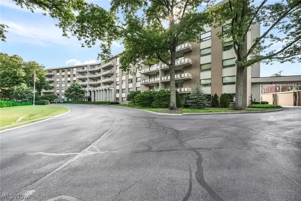 3400 Wooster Road #614, Rocky River, OH 44116
