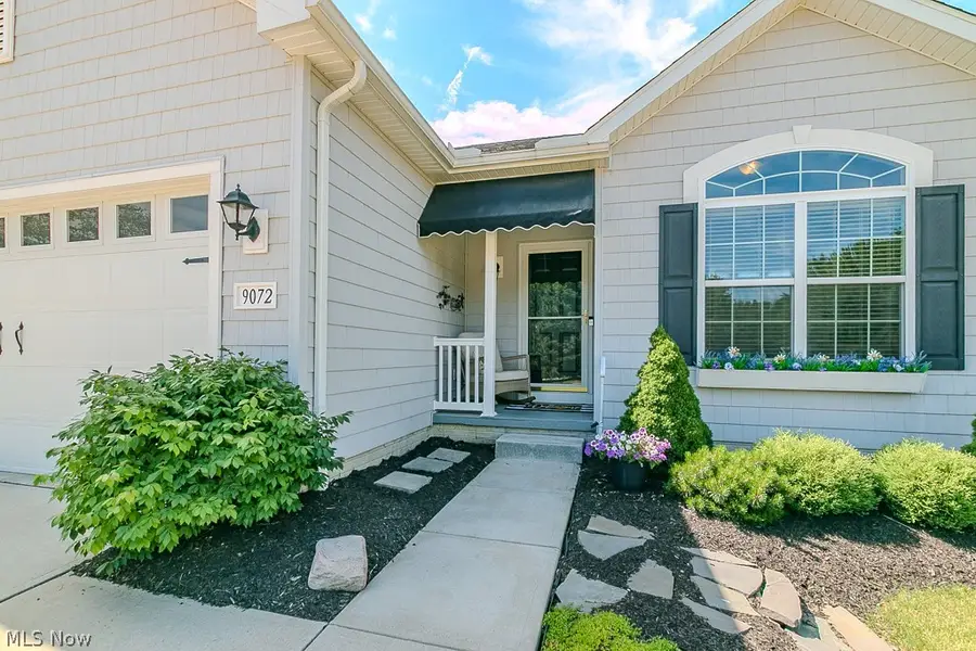 9072 Devonshire Drive, Olmsted Falls, OH 44138 - #3