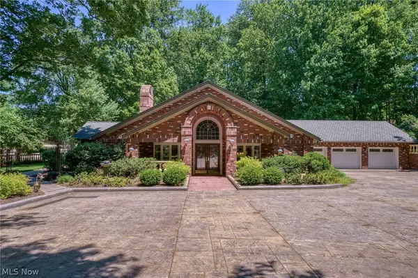 7035 Quarry Road, Amherst, OH 44001