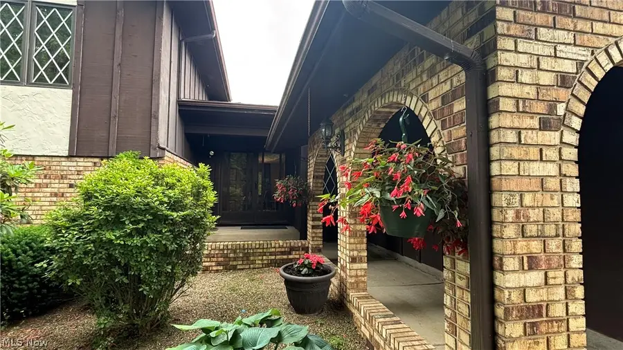 2648 Connecticut Court, Uniontown, OH 44685 - #3