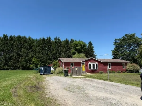 3618 Columbiana Road, New Springfield, OH 44443