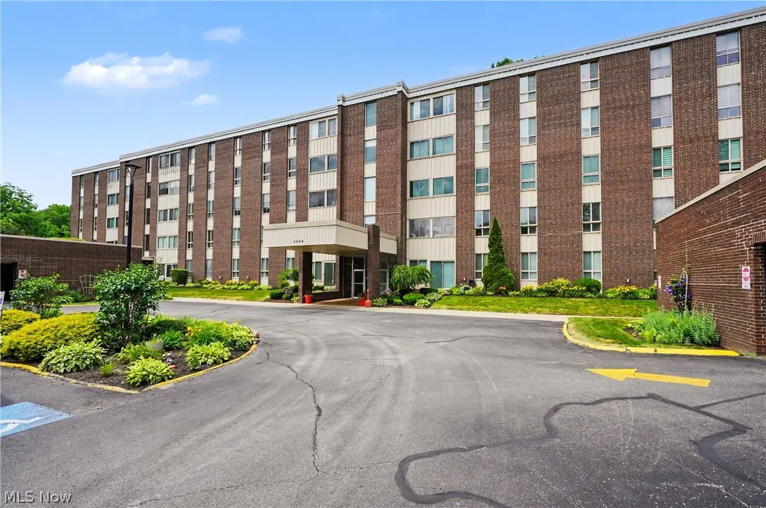 3066 Kent Road #301, Stow, OH 44224 - #1