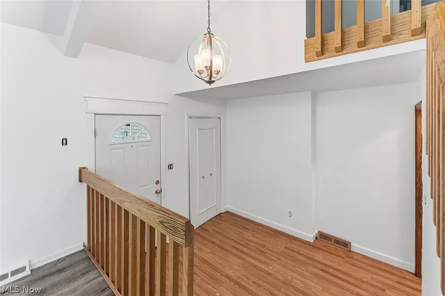 2120 Cedarview Drive, Beachwood, OH 44122 - #3