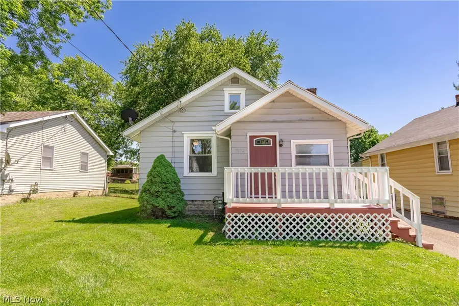 3102 25th Se Street, Canton, OH 44707 - #2