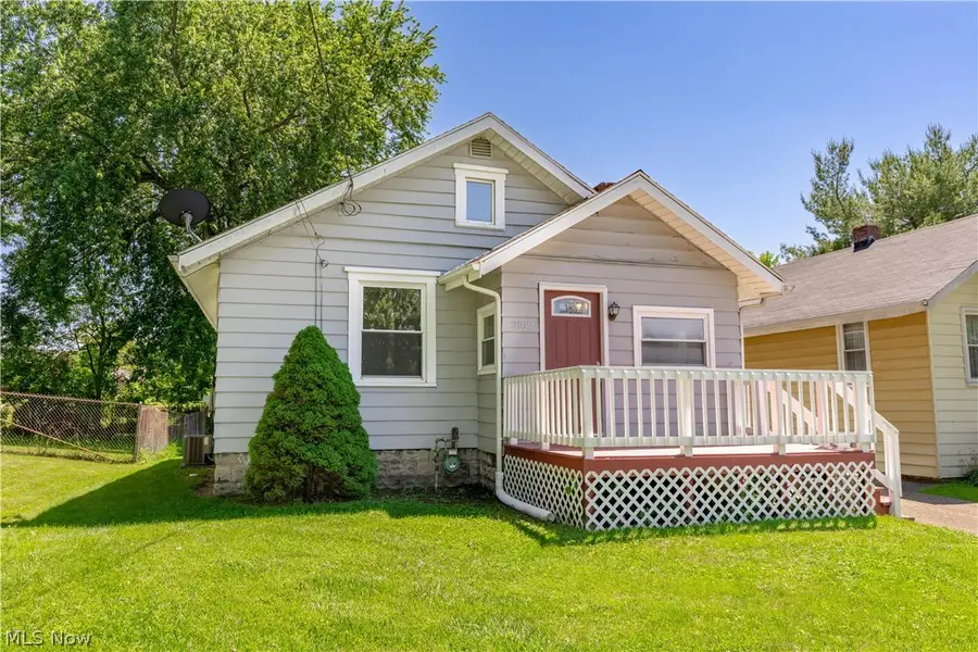 3102 25th Se Street, Canton, OH 44707 - #3