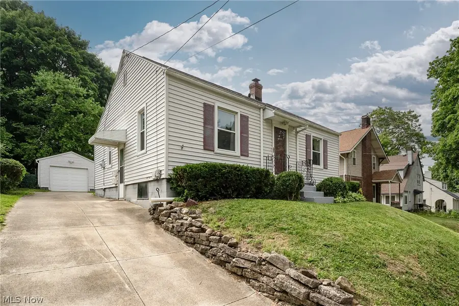 598 Morningview Avenue, Akron, OH 44305 - #2
