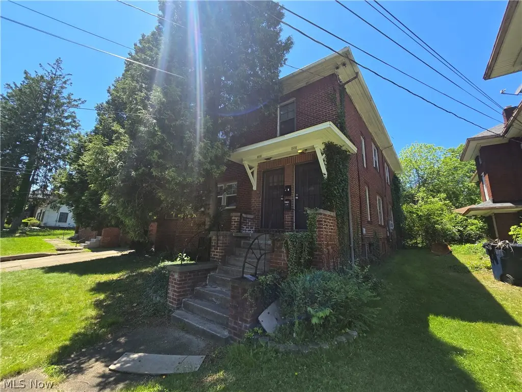 2424 Elm Street, Youngstown, OH 44505 - #1