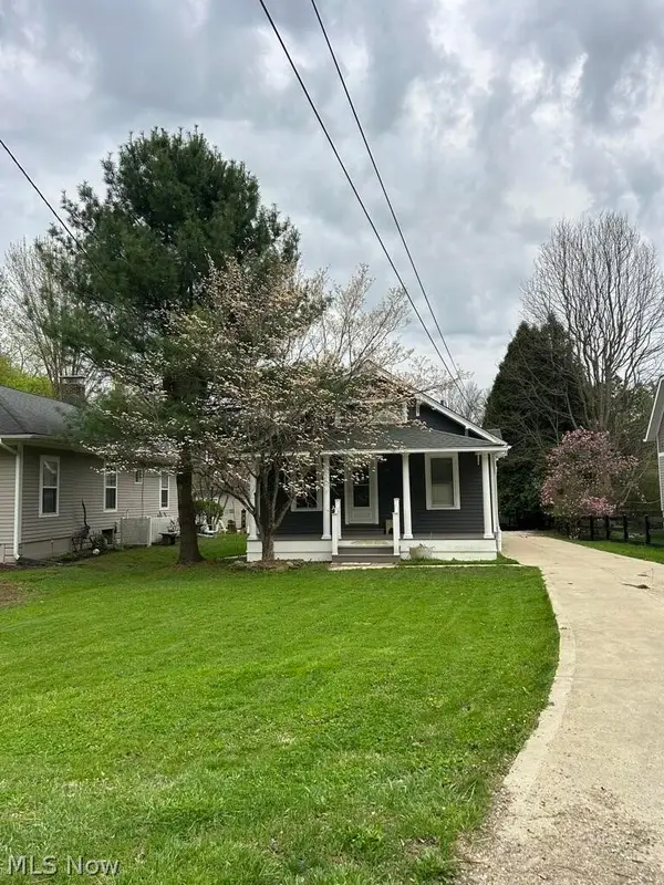 313 Miles Road, Chagrin Falls, OH 44022