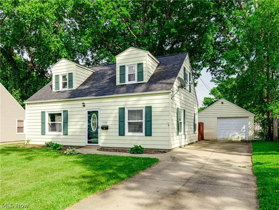 1436 Curtis Avenue, Cuyahoga Falls, OH 44221 - #2