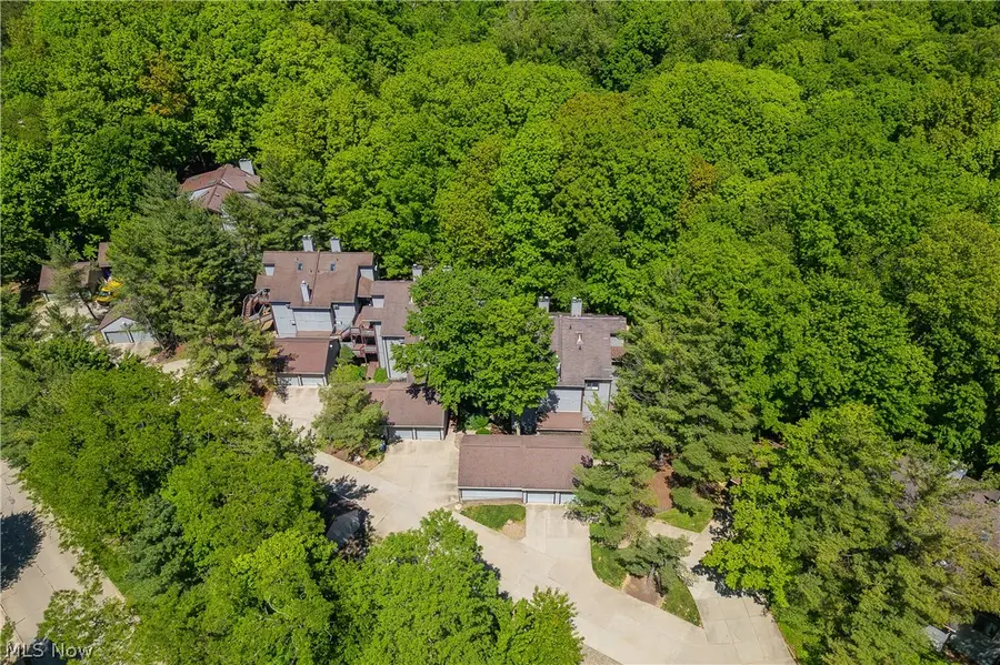 2153 Pinebrook Trail, Cuyahoga Falls, OH 44223 - #3