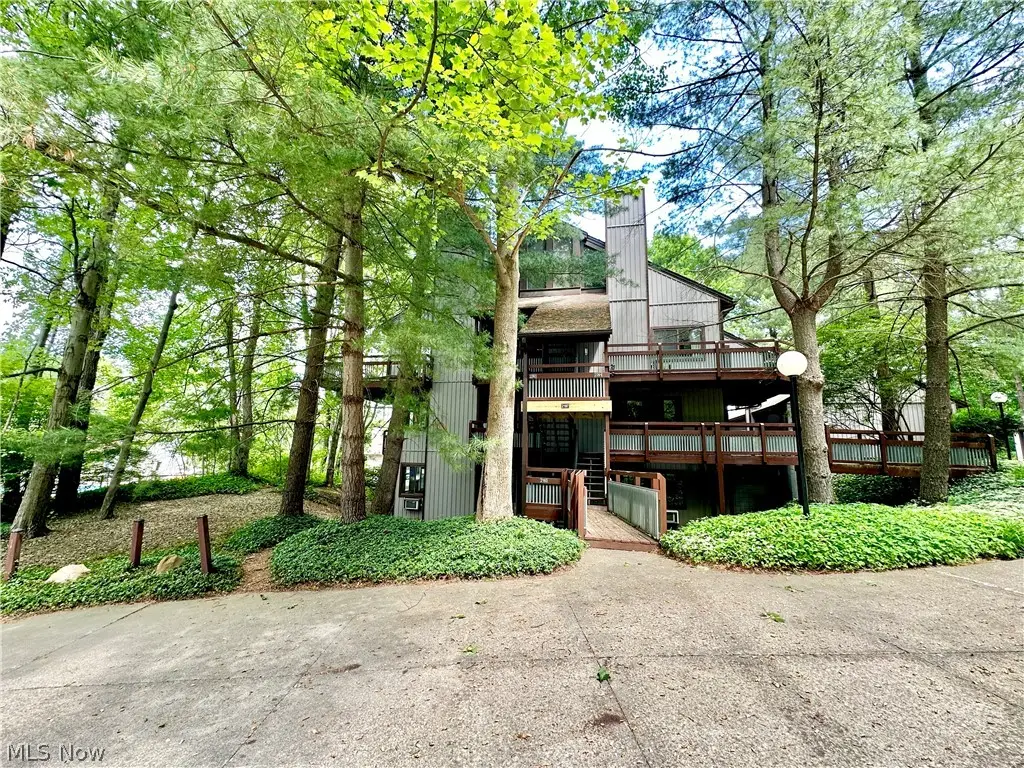 2193 Pinebrook Trail, Cuyahoga Falls, OH 44223 - #1