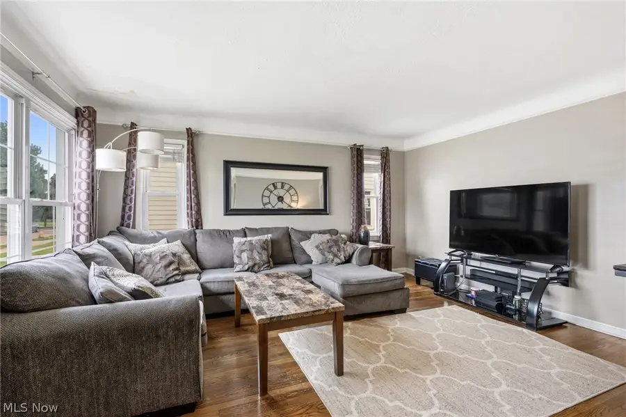 8327 Renwood Drive, Parma, OH 44129 - #3