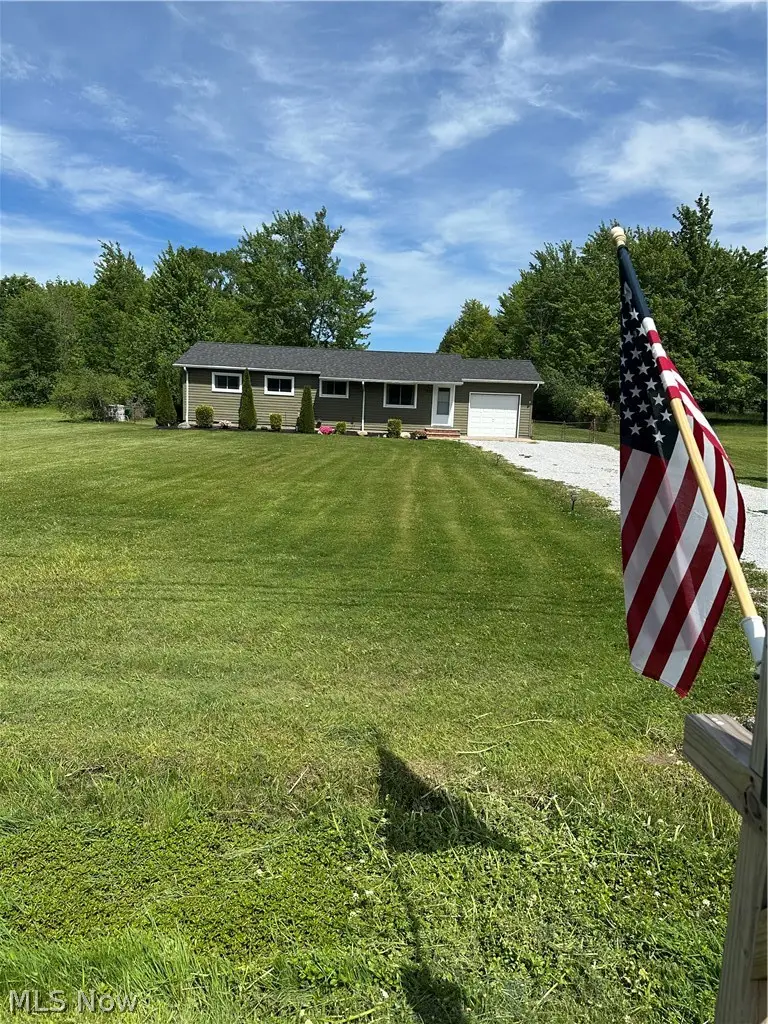 7825 Lester Drive, Leroy, OH 44077 - #2