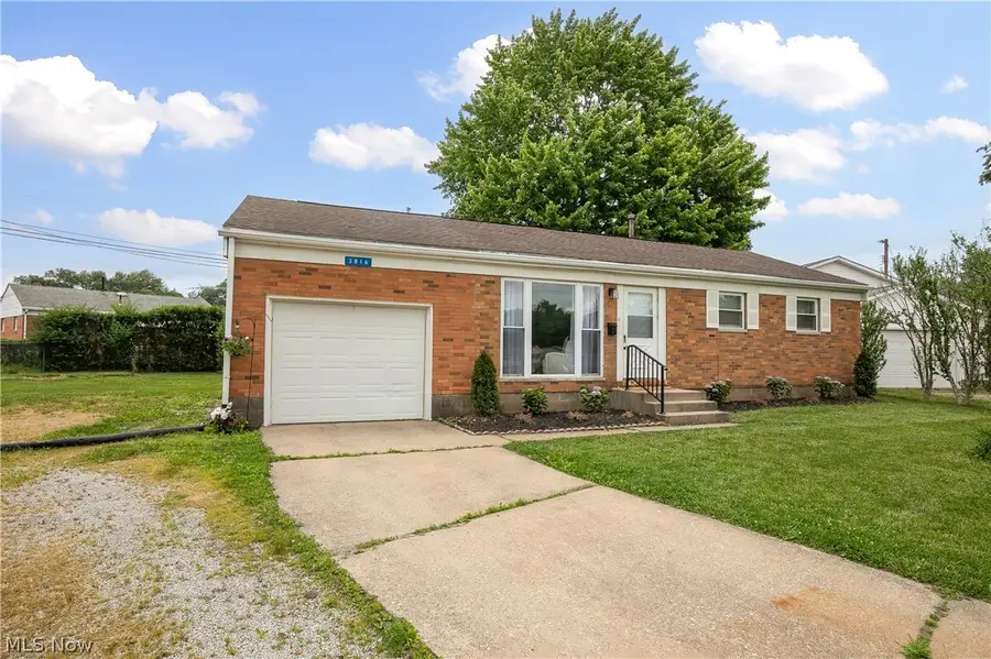3816 Root Ne Avenue, Canton, OH 44705 - #3