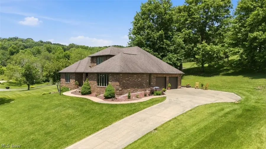 715 Oxbow Road, Belpre, OH 45714 - #3