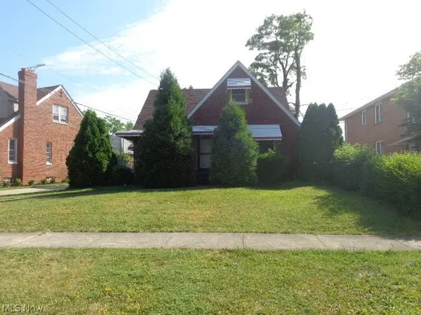 6237 Chestnut Hills Drive, Parma, OH 44129