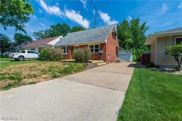 1703 41st Nw Street, Canton, OH 44709